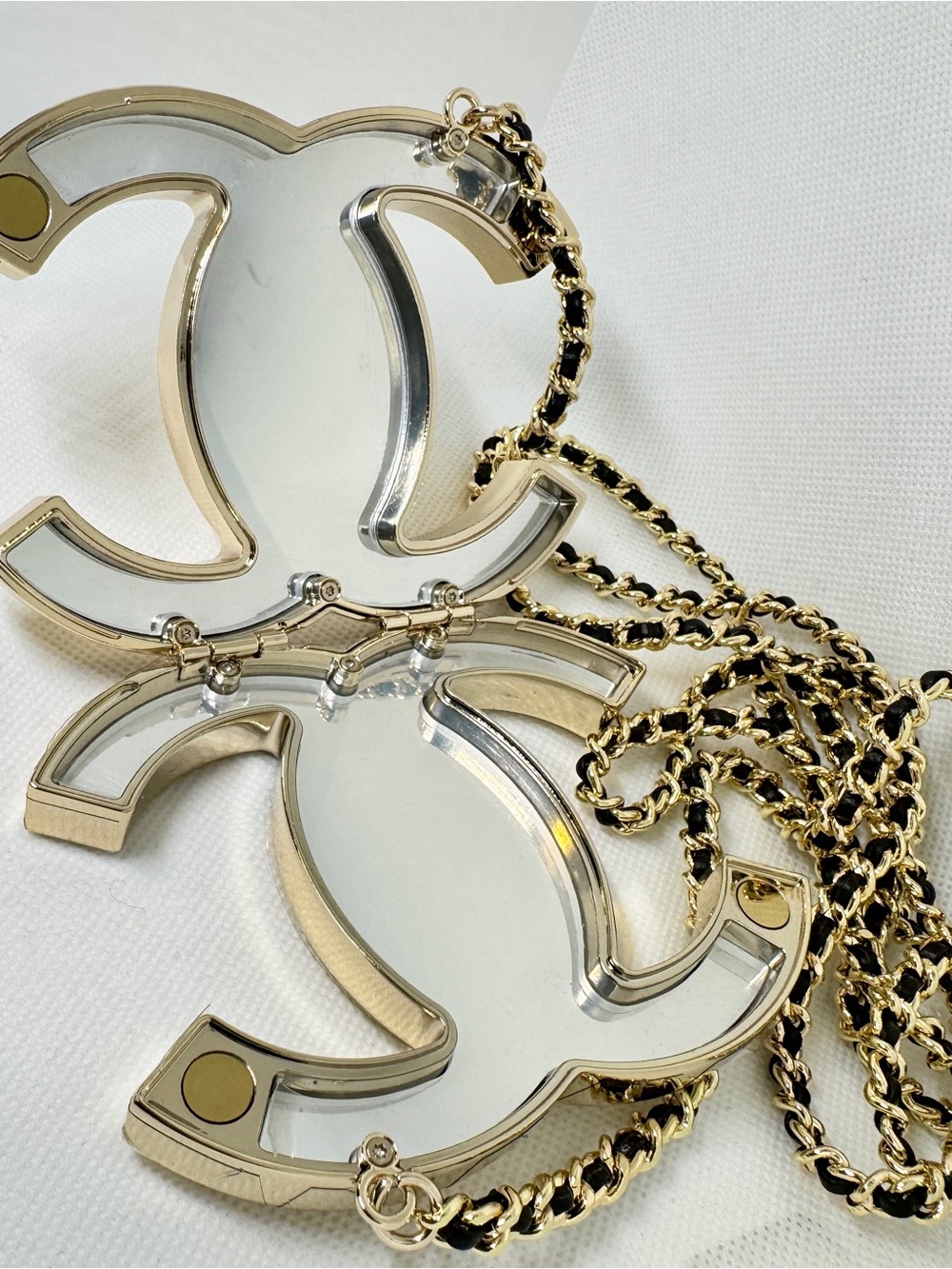 CHANEL Gold Interlocking CC Pendant Necklace/micro bag crossbody - Picture 2 of 10